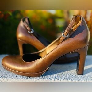 ANTONIO MELANI Women 3.5” Heels Size 8M Bronze High Ankle Strap GORGEOUS